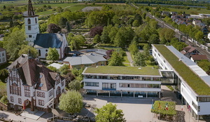 Das Denzlinger Rathaus von oben