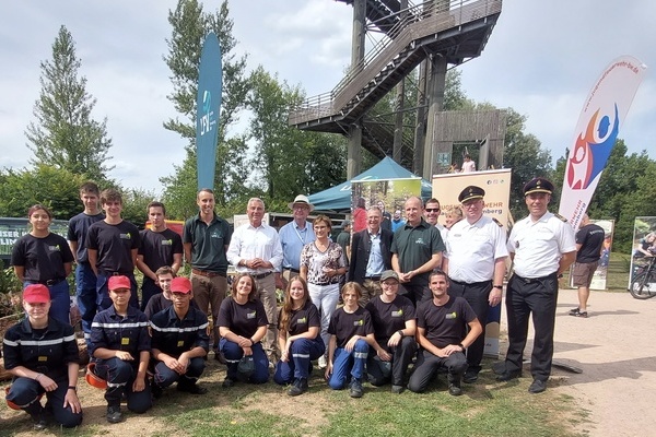 Die Jugendfeuerwehr Baden-W&uuml;rttemberg beim Landesfeuerwehrtag in Kehl