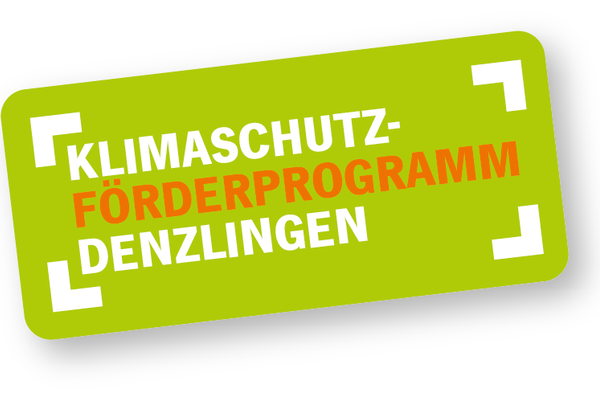 Weiße und orangefarbene Lettern auf grünem Untergrund: Klimaschutz-Förderprogramm Denzlingen