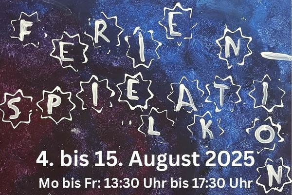 Ausschnitt eines Plakates für die Ferienspielaktion 2025 der Jugendpflege Denzlingen. Weiße Schrift auf dunklem Hintergrund.