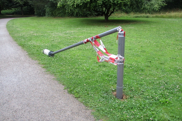 Vandalismus Laterne Stadtpark